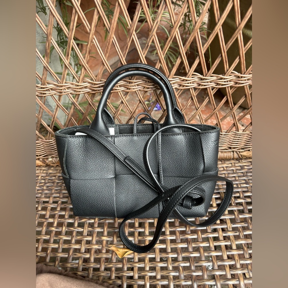 BOTTEGA VENETA Black Candy Arco Tote in Black New with Tags! - Picture 6 of 11